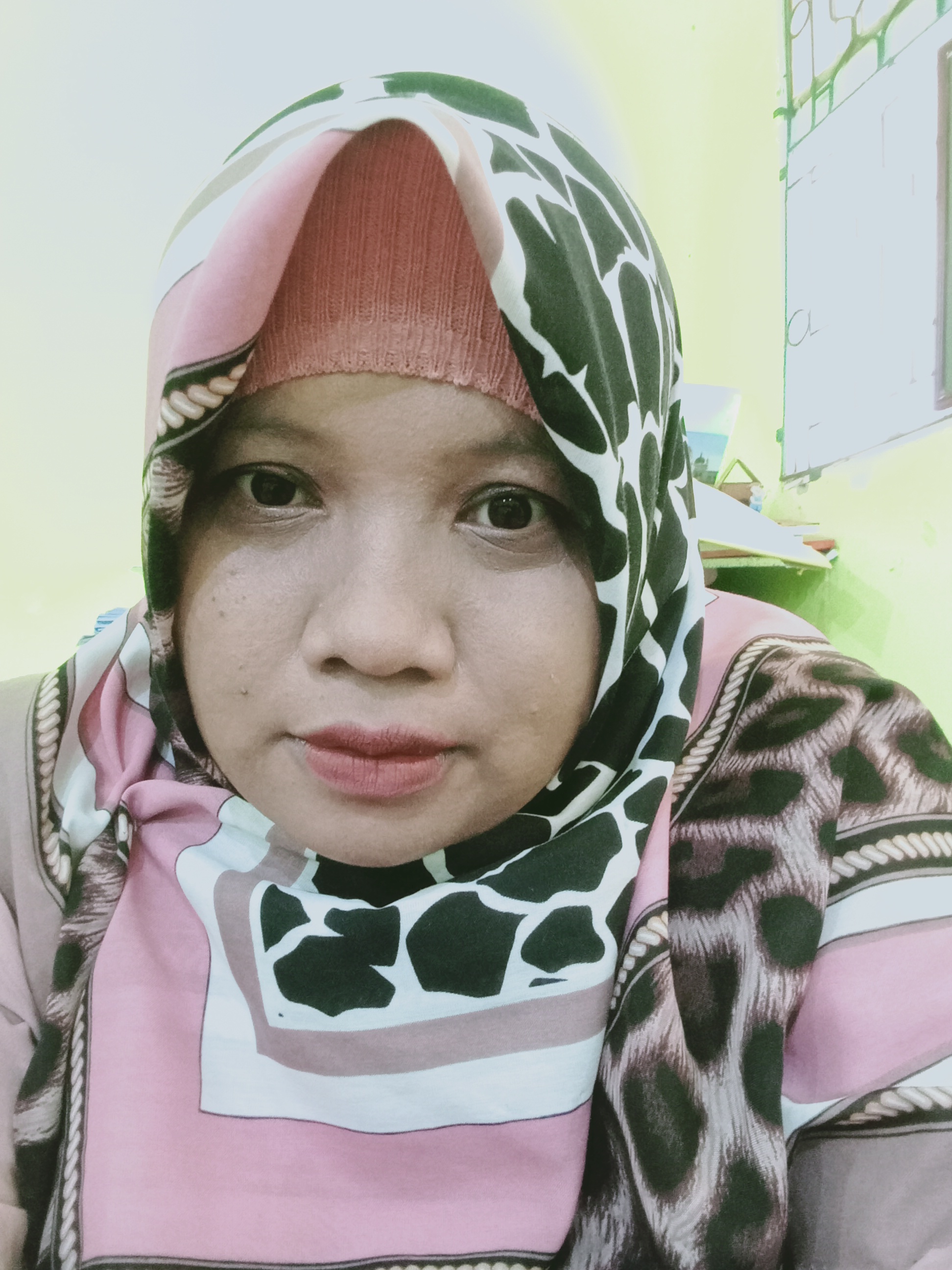RINI SETYOWATI, S.Pd., M.Pd.